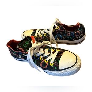 Converse low top sneakers, black with colorful circles print